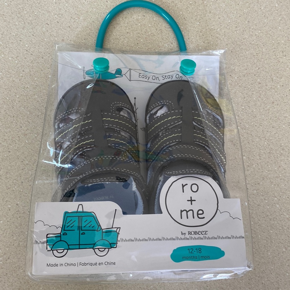 NWT Ro + Me by Robeez 12-18m Fisherman Sandals